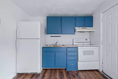 27 South Street, West Warwick, RI 02893 - Photo 2