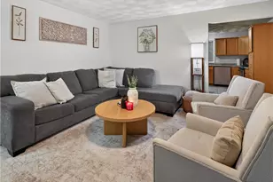 87 N Bend St, Pawtucket, RI 02860 - Photo 2