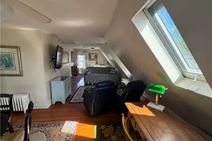 28 Calvert St, Newport, RI 02840 - Photo 6