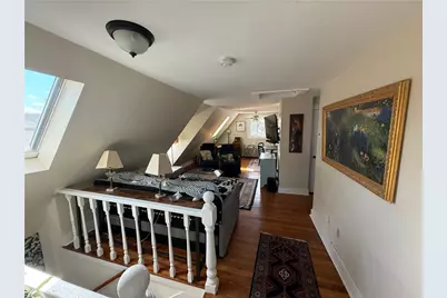 28 Calvert Street #3, Newport, RI 02840 - Photo 4