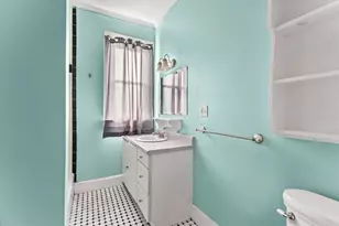 85 Maynard St, Pawtucket, RI 02860 - Photo 10