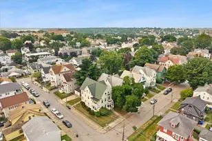 85 Maynard St, Pawtucket, RI 02860 - Photo 4