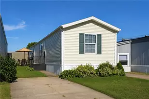 34 Langdon Ave, Pawtucket, RI 02861 - Photo 1