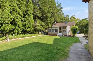 247 W Main Rd, Middletown, RI 02842 - Photo 24