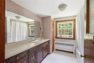 247 W Main Rd, Middletown, RI 02842 - Photo 20