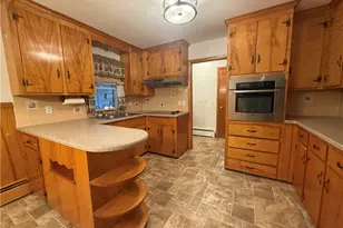 28 Arthur St, West Warwick, RI 02893 - Photo 10
