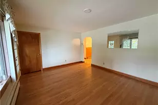 28 Arthur St, West Warwick, RI 02893 - Photo 8