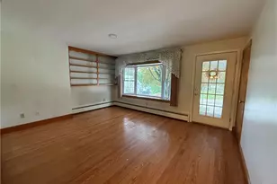 28 Arthur St, West Warwick, RI 02893 - Photo 6