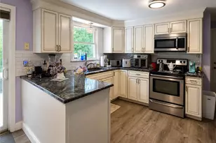 123 Wampanoag Rd, Warwick, RI 02818 - Photo 2