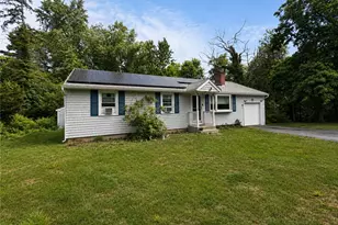 123 Wampanoag Rd, Warwick, RI 02818 - Photo 1