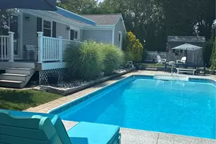 135 Mulberry Rd, Bristol, RI 02809 - Photo 2