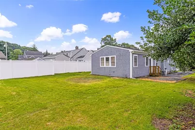 26 Bowden Avenue, Barrington, RI 02806 - Photo 28