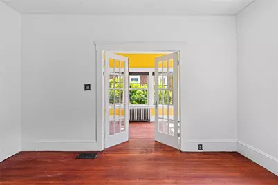 544 Harris Avenue, Woonsocket, RI 02895 - Photo 10