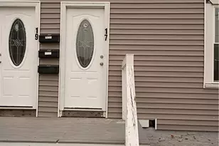 17 Wilson St, Pawtucket, RI 02861 - Photo 2