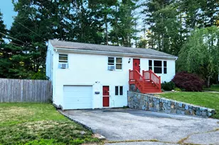 46 Sunapee Ct, Coventry, RI 02816 - Photo 2