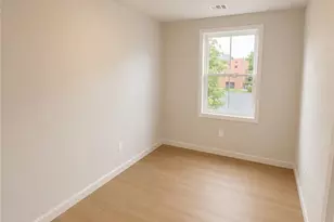 134 Florence St, Providence, RI 02909 - Photo 6