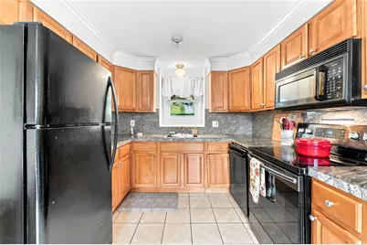 27 Cowesett Avenue #B11, West Warwick, RI 02893 - Photo 2