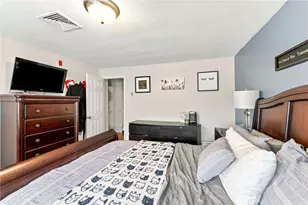 27 Cowesett Ave, West Warwick, RI 02893 - Photo 10