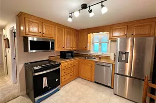 112 Keystone Dr, Warwick, RI 02886 - Photo 6
