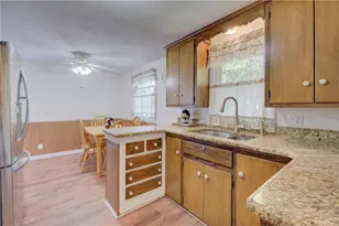 16 Superior St, Warwick, RI 02886 - Photo 12