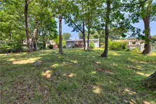 16 Superior St, Warwick, RI 02886 - Photo 32