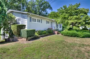 16 Superior St, Warwick, RI 02886 - Photo 1
