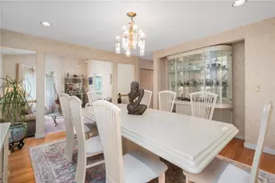 22 Golden View Dr, Johnston, RI 02919 - Photo 8