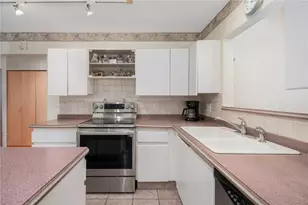22 Golden View Dr, Johnston, RI 02919 - Photo 12