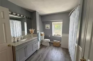 4646 Post Rd, Warwick, RI 02818 - Photo 16