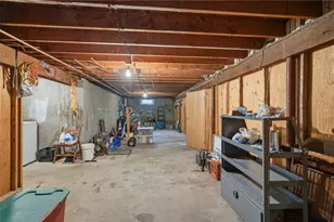 27 Danby St, Providence, RI 02904 - Photo 32