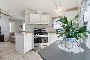 27 Woodward Rd, Lincoln, RI 02865 - Photo 4