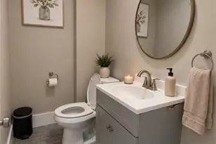 1289 Cranston St, Cranston, RI 02920 - Photo 4
