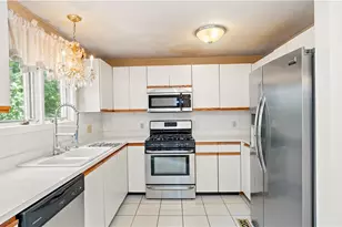 200 Cannon St, Cranston, RI 02920 - Photo 8