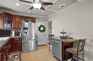 207 California Ave, Providence, RI 02905 - Photo 8