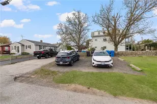 1561 Cranston St, Cranston, RI 02920 - Photo 20