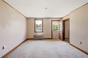 249 W Main Rd, Middletown, RI 02842 - Photo 8