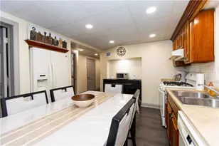 25 Ardway Ave, Warwick, RI 02889 - Photo 20