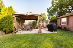 25 Ardway Ave, Warwick, RI 02889 - Photo 24