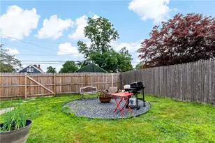 756 Metacom Ave, Bristol, RI 02809 - Photo 26