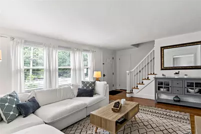 756 Metacom Avenue, Bristol, RI 02809 - Photo 4