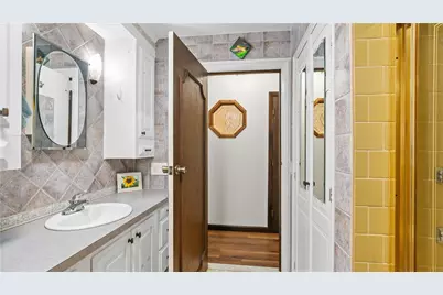 67 Curry Road, Cranston, RI 02920 - Photo 16