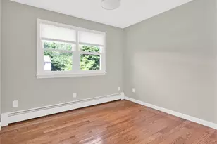44 Village Ave, Cranston, RI 02920 - Photo 18