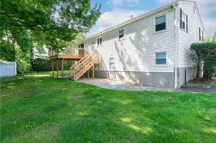 44 Village Ave, Cranston, RI 02920 - Photo 4
