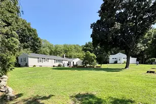 85 Commonwealth Ave, Warwick, RI 02886 - Photo 40