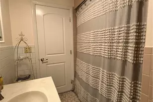 85 Commonwealth Ave, Warwick, RI 02886 - Photo 24