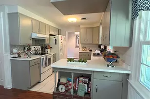 85 Commonwealth Ave, Warwick, RI 02886 - Photo 12