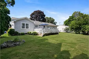 94 Wampanoag Trl, East Providence, RI 02915 - Photo 28