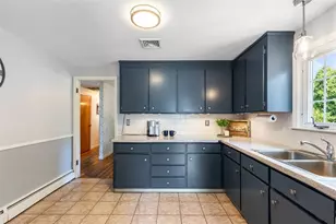 94 Wampanoag Trl, East Providence, RI 02915 - Photo 8