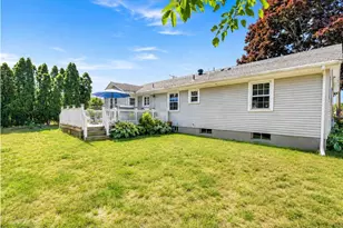94 Wampanoag Trl, East Providence, RI 02915 - Photo 26