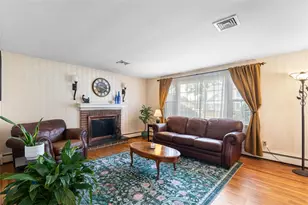 94 Wampanoag Trl, East Providence, RI 02915 - Photo 16